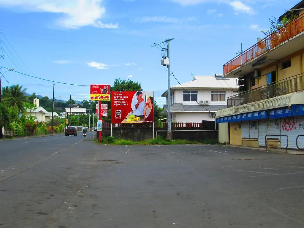 פאפיט Inaiti Lodge 2*,