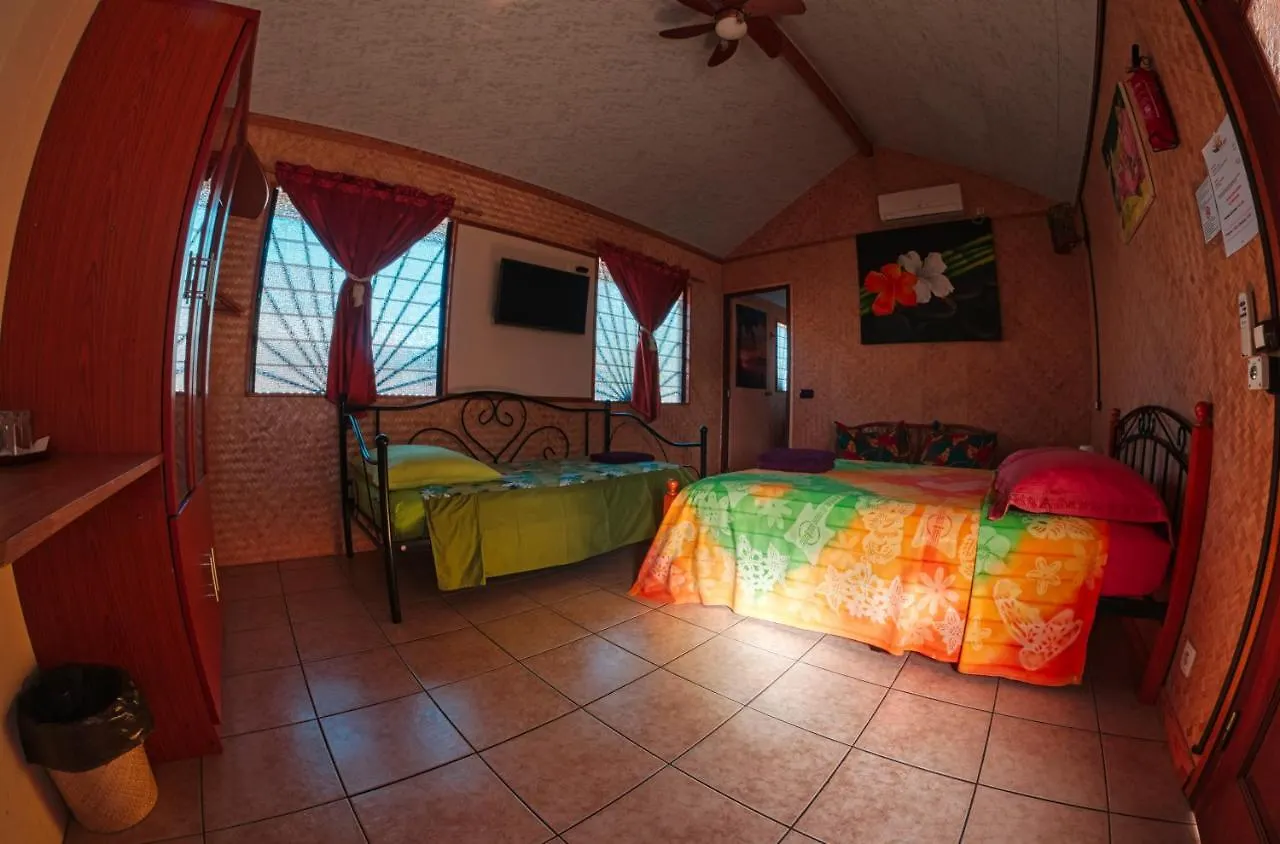** Couette-café Inaiti Lodge Papeete  Polynésie française