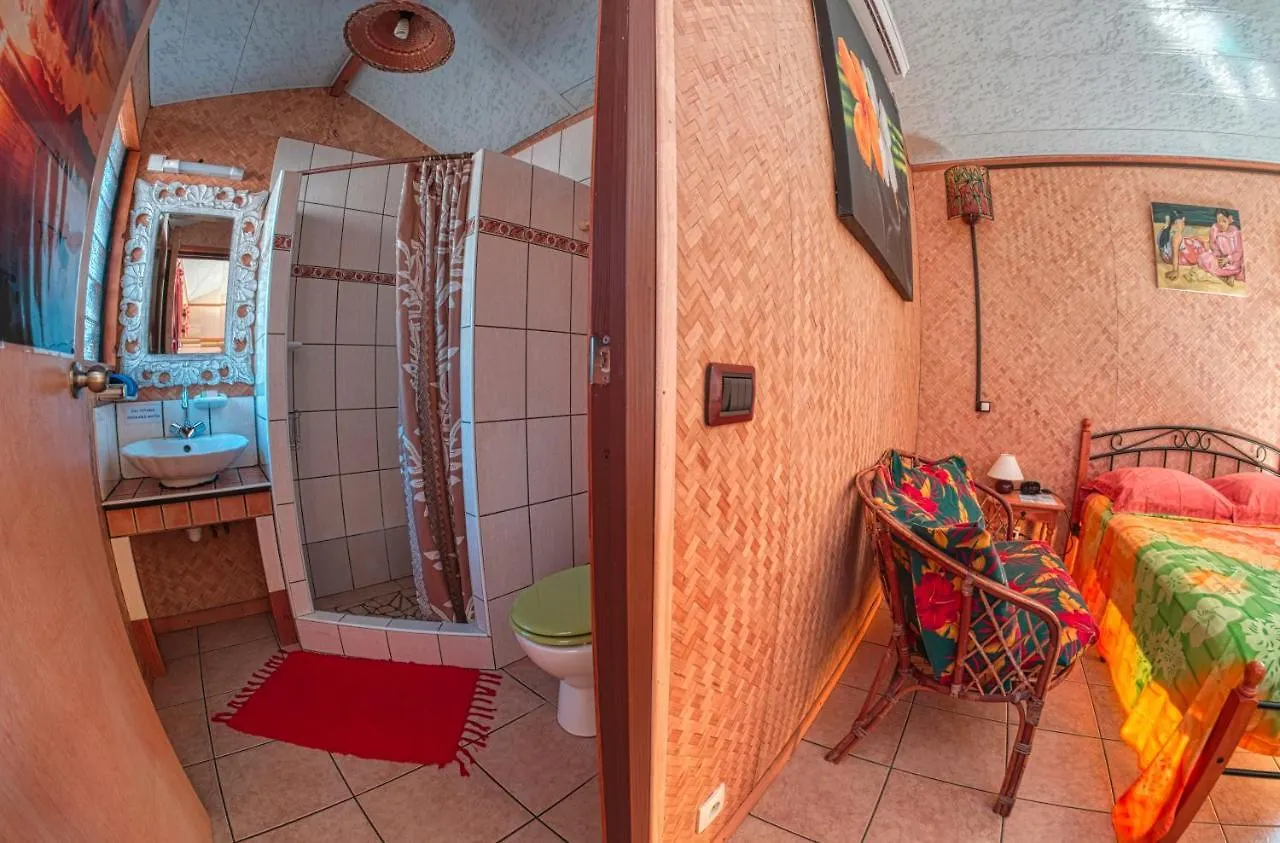 Inaiti Lodge Papeete  2*, Papeete (Tahiti)
